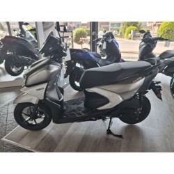 YAMAHA RAYZR 125 SILVER SAND